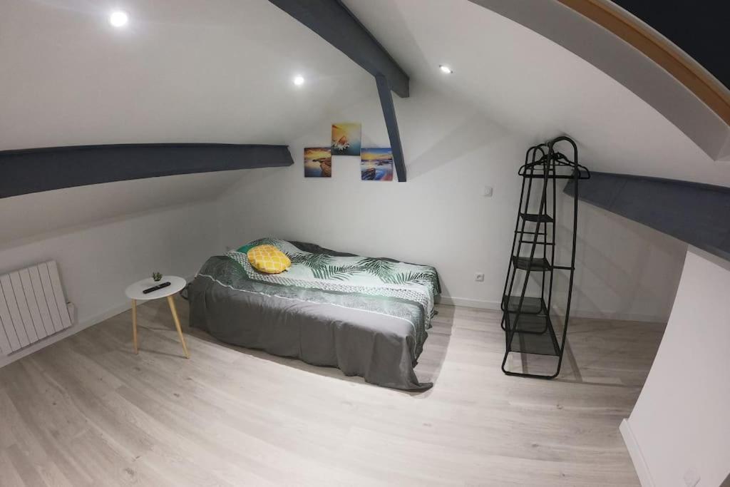 Atypique T1 Duplex - Wifi .Parking .Proche .Gare Apartment Saint-Quentin  Exterior photo