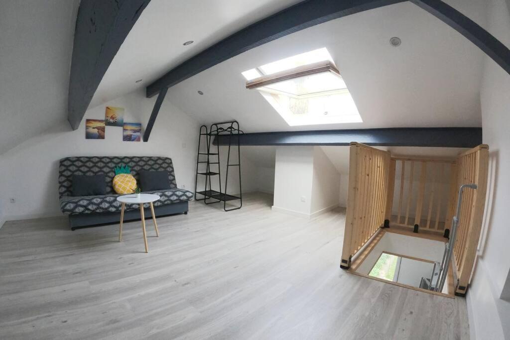 Atypique T1 Duplex - Wifi .Parking .Proche .Gare Apartment Saint-Quentin  Exterior photo