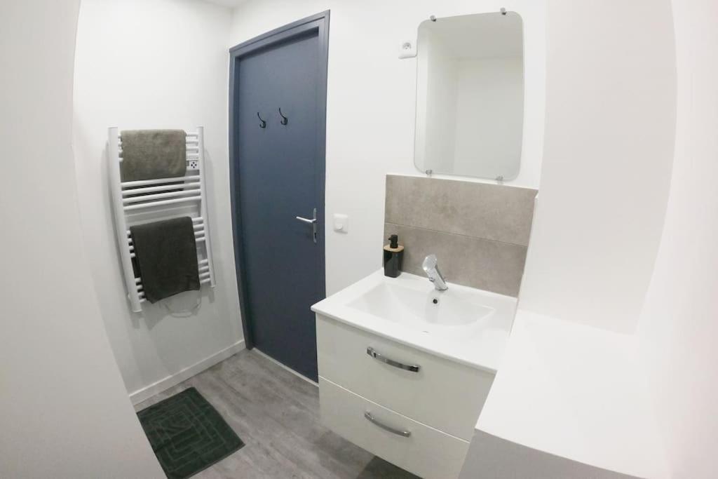 Atypique T1 Duplex - Wifi .Parking .Proche .Gare Apartment Saint-Quentin  Exterior photo