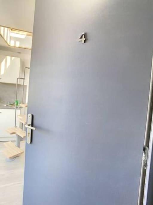 Atypique T1 Duplex - Wifi .Parking .Proche .Gare Apartment Saint-Quentin  Exterior photo